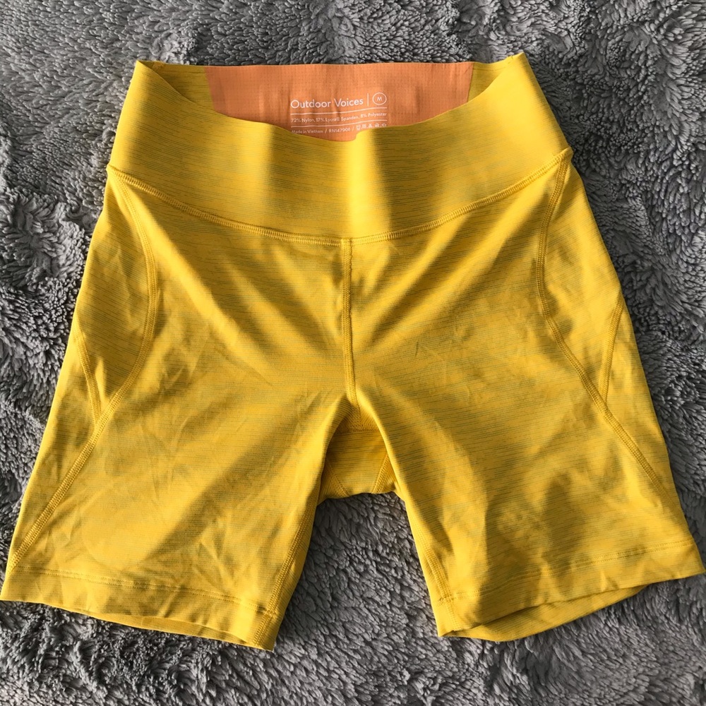 NWOT outdoor voices sunshine M exercise shorts 🌞
